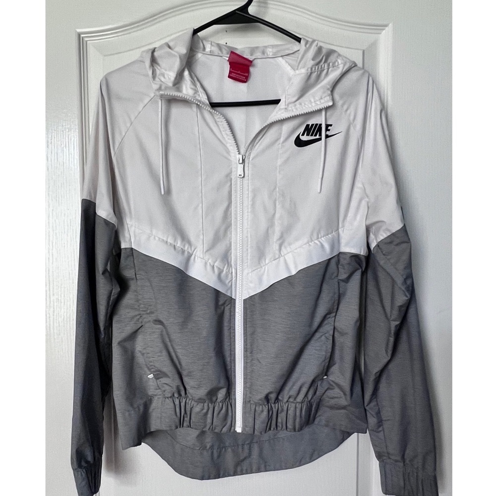 Nike Windrunner Jacket Small - image 6